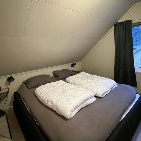 Holiday home Stunning In With Indoor Swimming Pool