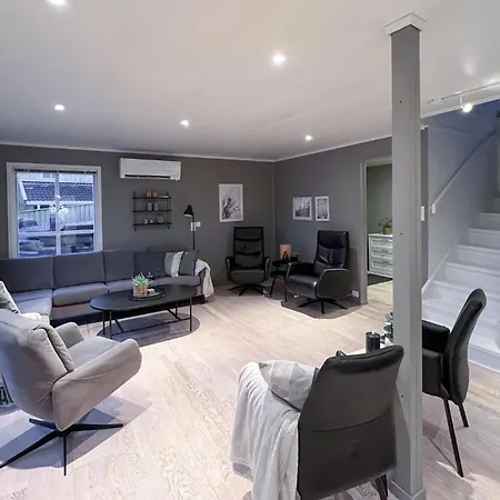 Stunning In With Indoor Swimming Pool *